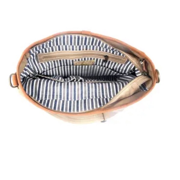 NWT TSD Dolphin Studded Tote - Picture 6 of 14